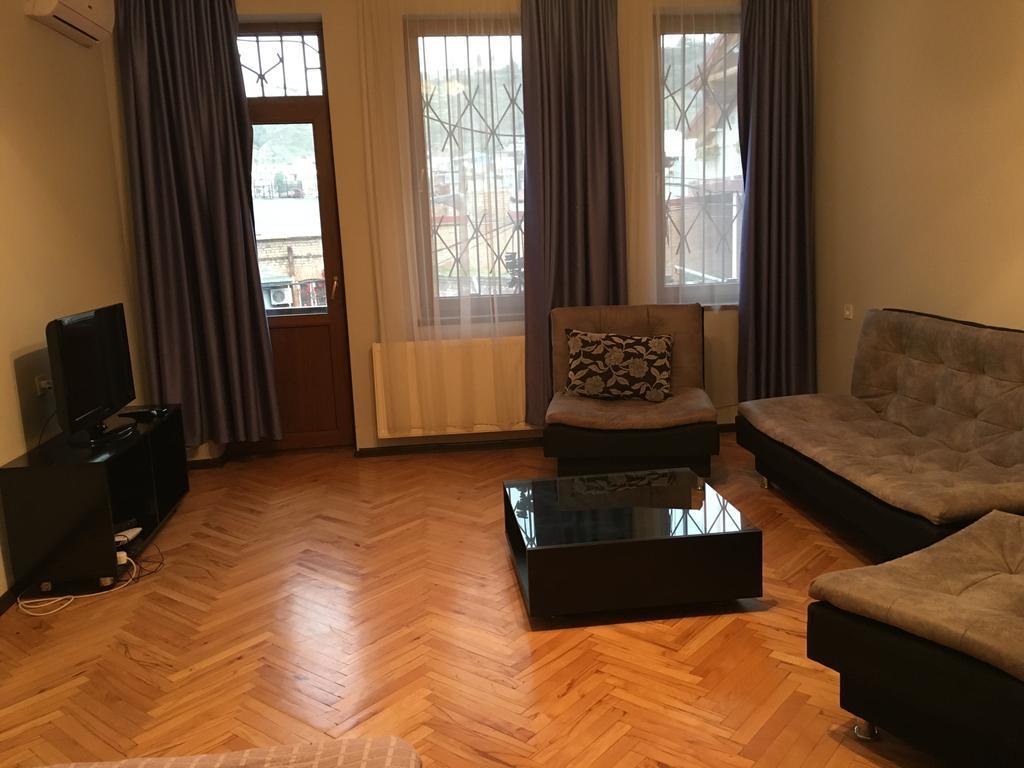 Nana Apartment Tbilisi Ngoại thất bức ảnh